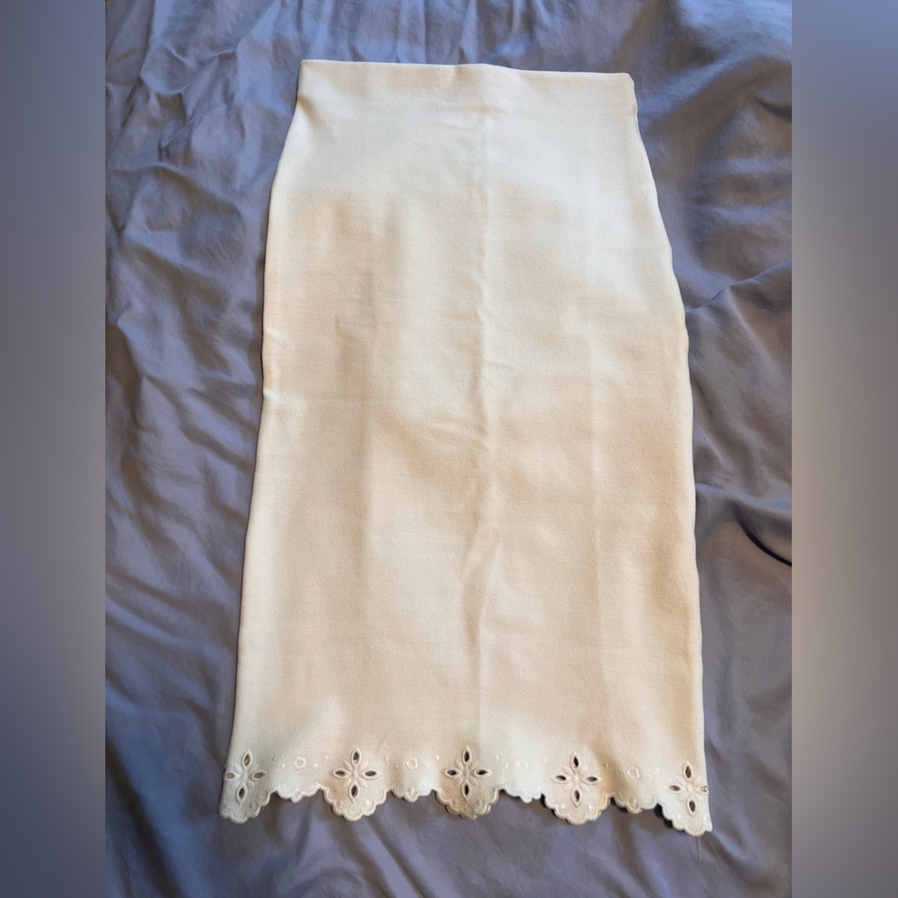 Zara White Knit Skirt with Eyelet Hem